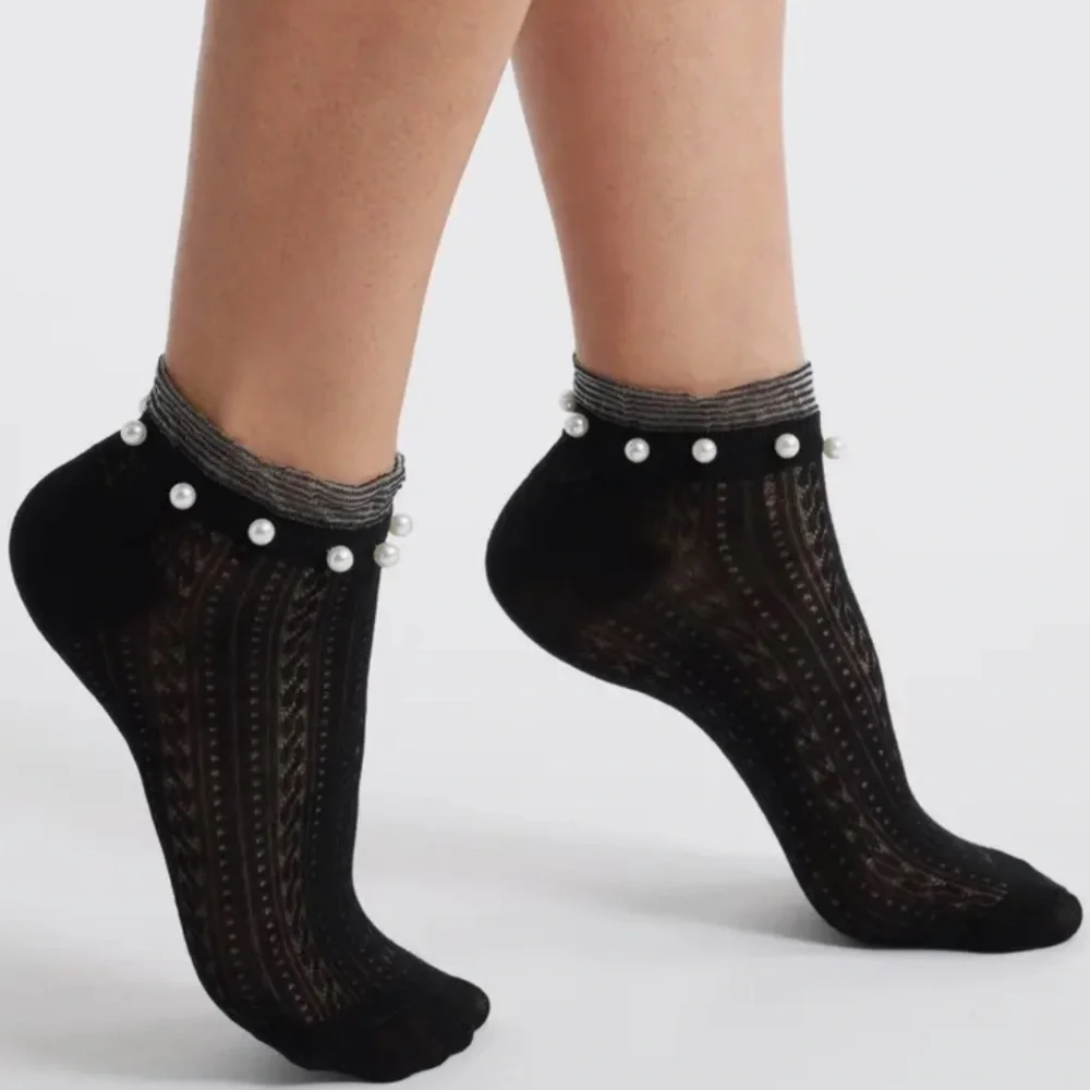 STEMS WOMENS FAUX PEARL EMBELLISHED POINTELLE ANKLE SOCKS BLACK OS NWOT